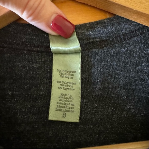 Alternative Earth Charlie Woodman Versace Gray Shirt Short Sleeve Small Graphic - Picture 4 of 9